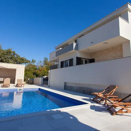 Adrimar Villa Risika