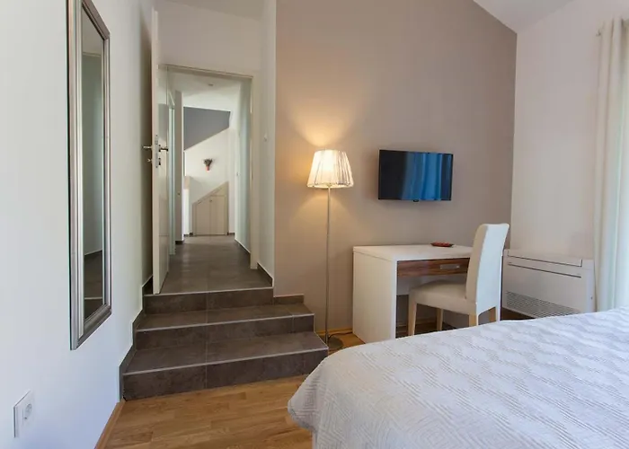 Adrimar ヴィラ リスィカ